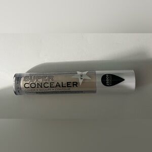 Revolution Super Concealer - Cream with Hydra Boost